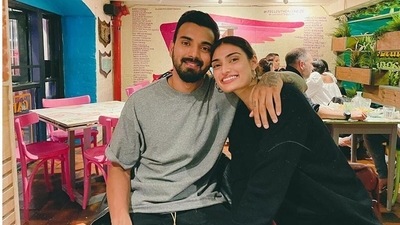 KL Rahul shared a throwback picture with Athiya Shetty on her birthday. KL Rahul shared a throwback picture with Athiya Shetty on her birthday. 