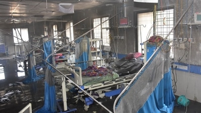 The fire in ICU of Ahmednagar's district hospital claimed 11 lives. (HT Photo) The fire in ICU of Ahmednagar's district hospital claimed 11 lives. (HT Photo)
