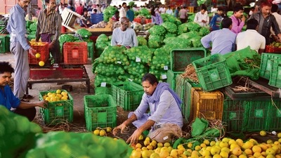 Three components of inflation — food, fuel and core inflation i.e. price in all items minus food and fuel — have moved divergently. (MINT_PRINT) Three components of inflation — food, fuel and core inflation i.e. price in all items minus food and fuel — have moved divergently. (MINT_PRINT)