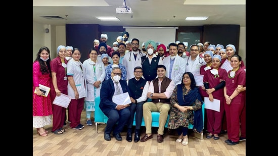 Doctors being honoured for their role amid the Covid pandemic at Fortis Hospital in Ludhiana on Saturday. (HT photo)