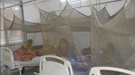 Ghaziabad, India - October 22: A view inside the Dengue ward at District Combined Hospital, Sanjay Nagar, in Ghaziabad, India, on Friday, October 22, 2021. (Photo by Sakib Ali /Hindustan Times)