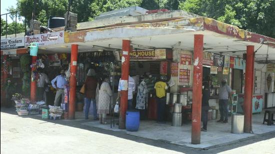 Traders contend that handing over the parking to private contractors will increase parking rates, making the markets unattractive for shoppers in Chandigarh (HT File, Representational image)