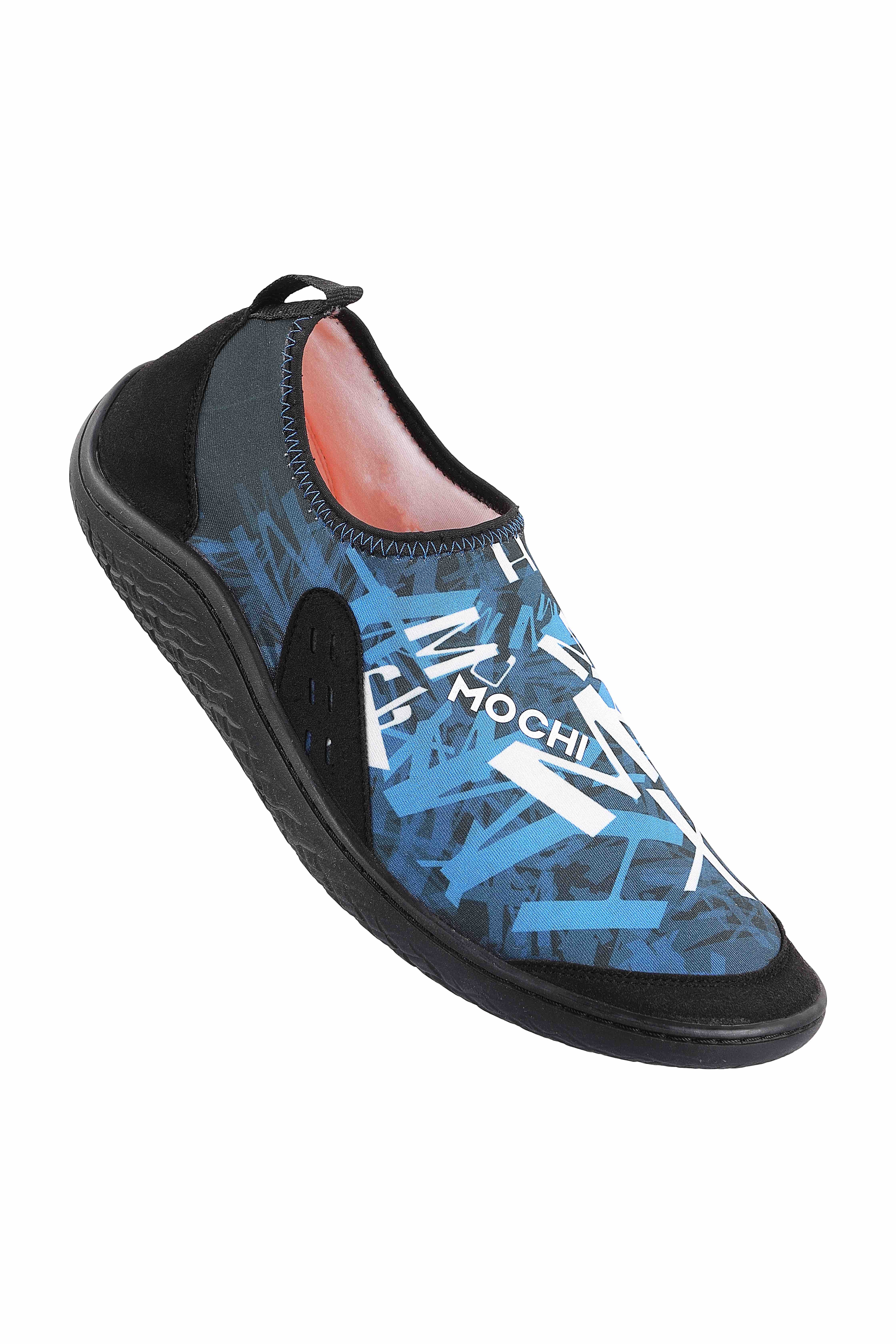 They have a round tip front, graphic print all around and a heel that provides optimum comfort and ease They have a round tip front, graphic print all around and a heel that provides optimum comfort and ease