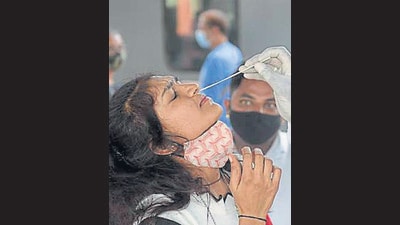 In Himachal, three Covid deaths were reported in Kangra while two people succumbed to the virus in Mandi on Sunday. (HT File Photo/ Representational image)