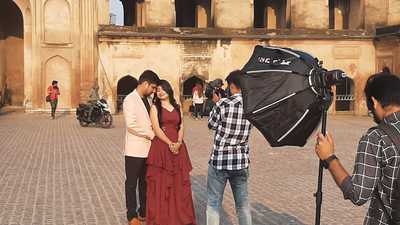 A pre-wedding shoot underway near Rumi Darwaza in Lucknow (Deep Saxena/HT) A pre-wedding shoot underway near Rumi Darwaza in Lucknow (Deep Saxena/HT)