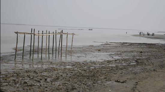 A view of Digha ghat in Patna ahead of Chhath Puja festival on Sunday. (Santosh Kumar/HT)