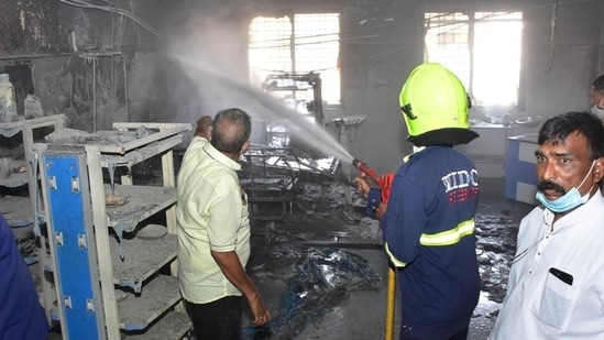 The blaze broke out at 11 am on Saturday in the ground floor of the civil hospital in Ahmednagar, Maharashtra. (HT file photo)