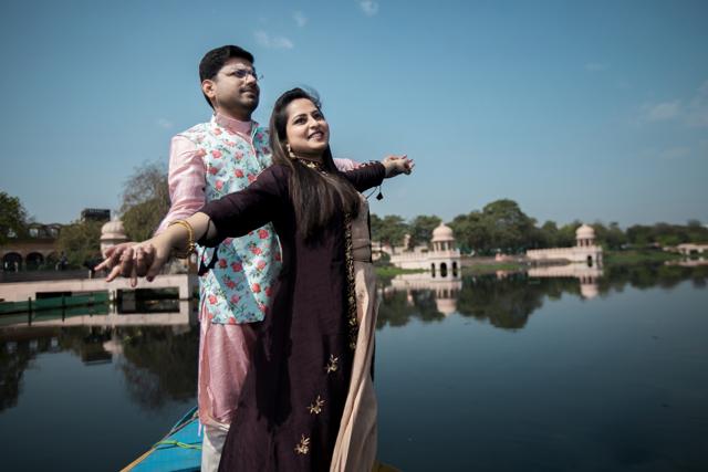 A pre-wedding shoot at Kudiya Ghat, Lucknow (Dev Singh) A pre-wedding shoot at Kudiya Ghat, Lucknow (Dev Singh)