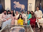 Amitabh Bachchan spent Diwali with his whole family. Amitabh Bachchan spent Diwali with his whole family.