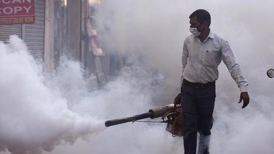 New Delhi Municipal Council (NDMC) personnel during fumigation of the Gol Market area amid rising dengue cases in New Delhi. (Hindustan Times/ File) New Delhi Municipal Council (NDMC) personnel during fumigation of the Gol Market area amid rising dengue cases in New Delhi. (Hindustan Times/ File)