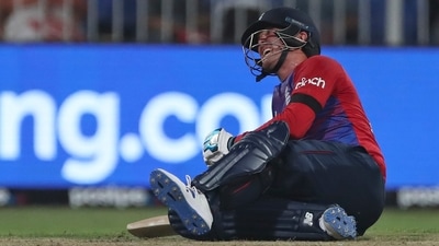 England's Jason Roy reacts in pain after an injury during the Cricket Twenty20 World Cup match between England and South Africa in Sharjah, UAE, Saturday, Nov. 6, 2021. (AP) England's Jason Roy reacts in pain after an injury during the Cricket Twenty20 World Cup match between England and South Africa in Sharjah, UAE, Saturday, Nov. 6, 2021. (AP)