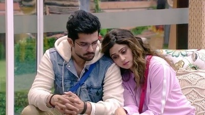 Raqesh Bapat Shamita Shetty are back together on Bigg Boss 15. (Twitter)