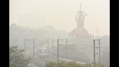 Many Delhiites are experiencing respiratory problems due to pollution and smog in Delhi. (Photo: Sanchit Khanna/ HT) Many Delhiites are experiencing respiratory problems due to pollution and smog in Delhi. (Photo: Sanchit Khanna/ HT)