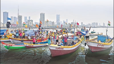 The coastal city of Mumbai is in crisis. There’s plastic in its ocean and its beaches. The Koliwada residents living along its coastline are losing access to fishing commons and livelihoods. (HT Photo) The coastal city of Mumbai is in crisis. There’s plastic in its ocean and its beaches. The Koliwada residents living along its coastline are losing access to fishing commons and livelihoods. (HT Photo)