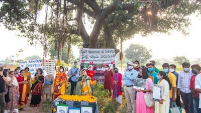 Protest to save the banyans of Chevella (Life Beyond Numbers) Protest to save the banyans of Chevella (Life Beyond Numbers)
