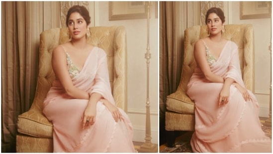 Jnahvi Kapoor had earlier made heads turn when she posed on a sofa donning a soft pink saree which she teamed with an embellished blouse.(Instagram/@janhvikapoor)