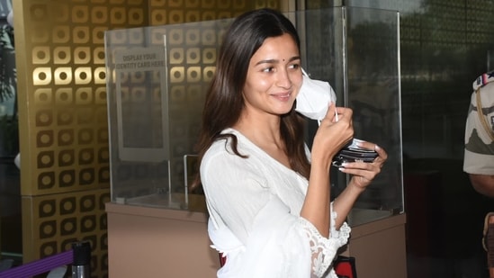 Alia Bhatt spotted at Mumbai airport.&nbsp;(Varinder Chawla)