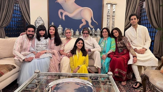 Amitabh Bachchan spent Diwali with his whole family.