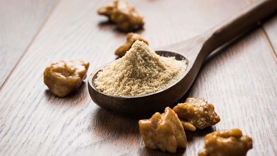 Apply hing (asafoetida) on their stomach at night in clockwise direction to relieve gas(Pinterest)