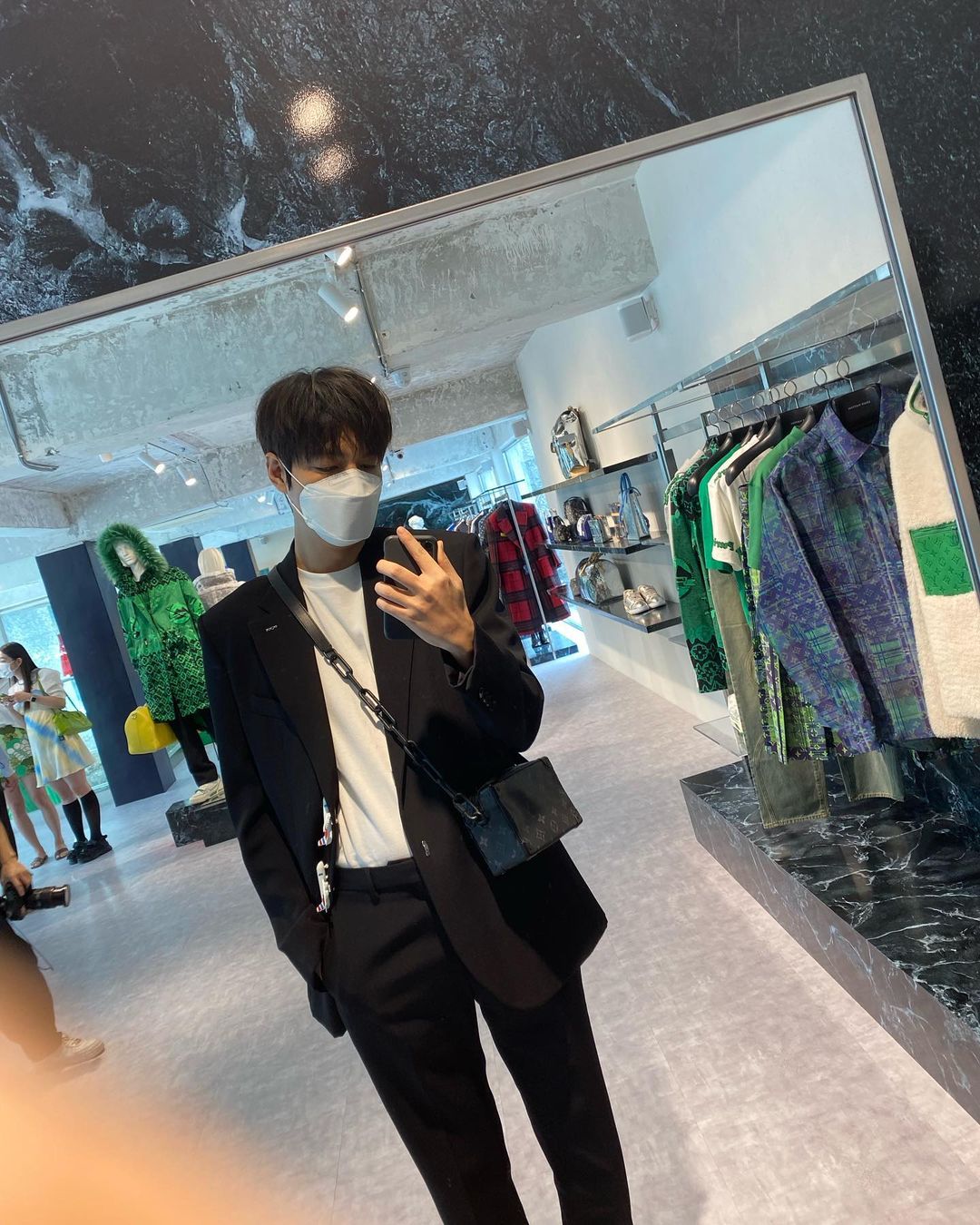 Lee Min-ho attended the LACMA Gala over the weekend. Lee Min-ho attended the LACMA Gala over the weekend. 