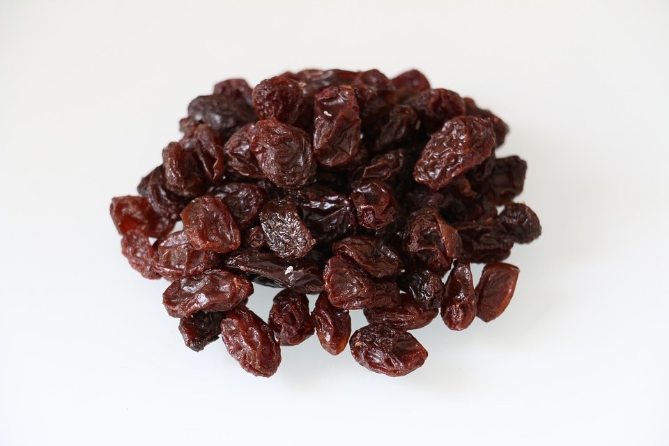 Considering raisins are packed with so many essential nutrients and fibre that could also keep your digestive system in track while ensuring overall health, people at times tend to indulge in too many of them (Pixabay)