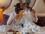 Aaliyah Kashyap kisses boyfriend Shane Gregoire.(Instagram) Aaliyah Kashyap kisses boyfriend Shane Gregoire.(Instagram)