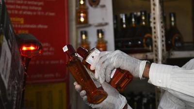 During 2020-21, the Telangana government had earned ₹27,888 crore from liquor in the form of state excise and licence fee. (HT file photo) During 2020-21, the Telangana government had earned ₹27,888 crore from liquor in the form of state excise and licence fee. (HT file photo)