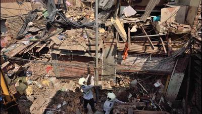 According to the Brihanmumbai Municipal Corporation (BMC), the structure that collapsed was attached to two other structures, which also collapsed partially. (Satish Bate/HT PHOTO) According to the Brihanmumbai Municipal Corporation (BMC), the structure that collapsed was attached to two other structures, which also collapsed partially. (Satish Bate/HT PHOTO)