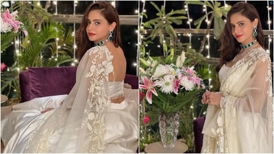 Aamna took to Instagram to post several pictures of herself wearing a beautiful silk lehenga set with intricate embroidery. She shared the post with the caption, "Har Baat dil ki kehdoo, tum jo samajhne ki koshish karo. Marjayenge Hum tumhare liye, jo tum sath jeene ki khwaish karo." (Instagram/@aamnasharifofficial)