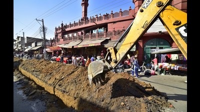 A large number of road construction works are being taken up by the Ludhiana MC and residents have raised concerns over their quality. (HT file) A large number of road construction works are being taken up by the Ludhiana MC and residents have raised concerns over their quality. (HT file)