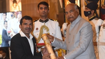Virender Singh received the Padma Shri from President Ram Nath Kovind. (Twitter/President of India) Virender Singh received the Padma Shri from President Ram Nath Kovind. (Twitter/President of India)