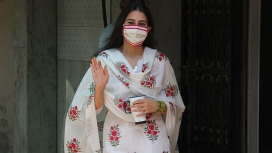 Sara Ali Khan was clicked in ethnic wear at Pilates class. (Varinder Chawla)