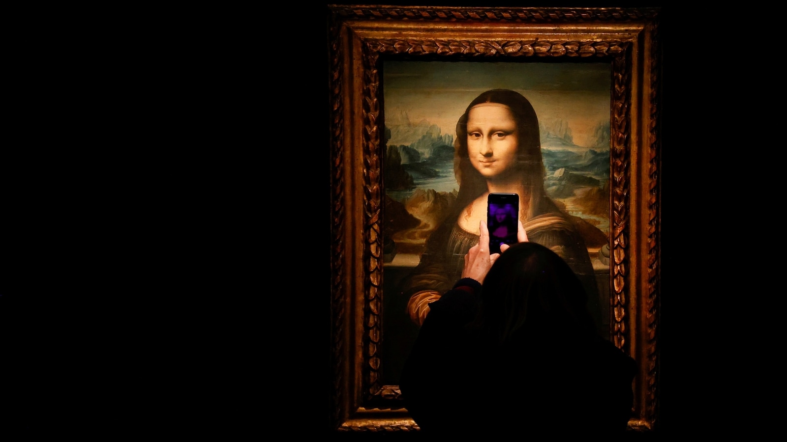 Mona Lisa copy from 1600 sells for USD 242,634 in Paris auction