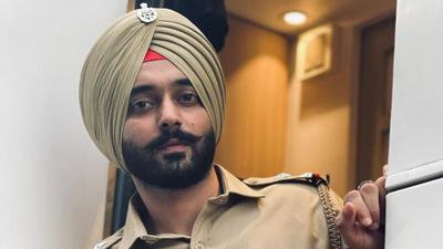 Paramvir Singh Cheema is known for the his role in web series, Tabbar.
