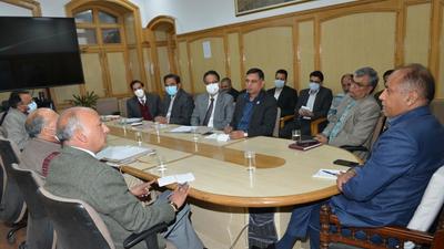 Himachal Pradesh chief minister Jai Ram Thakur convening a meeting with administrative secretaries and advocate general on Tuesday. (HT Photo)