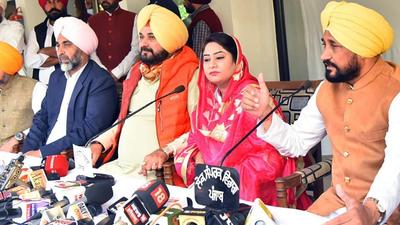 Punjab CM Charanjit Singh Channi welcoming Bathinda Rural MLA Rupinder Kaur Ruby into the Congress in Chandigarh on Wednesday. (ANI)