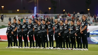 Cricket - ICC Men's T20 World Cup - Super 12 - Semi-Final - England v New Zealand - Sheikh Zayed Cricket Stadium, Abu Dhabi, United Arab Emirates - November 10, 2021 New Zealand players during the national anthems before the match. (REUTERS)