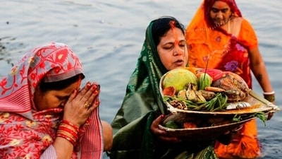 Majority of the pilgrims went to over 100 ghats located along river Hooghly in tempos and small vehicles. (AP Photo/Bikas Das) (AP) Majority of the pilgrims went to over 100 ghats located along river Hooghly in tempos and small vehicles. (AP Photo/Bikas Das) (AP)