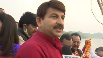 “No one can stop us from performing our rituals. DDMA's work is to clean the Yamuna and not to ban people from going there," said Manoj Tiwari&nbsp;