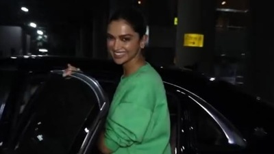 Deepika Padukone spotted outside Mumbai airport arrival. (Varinder Chawla)