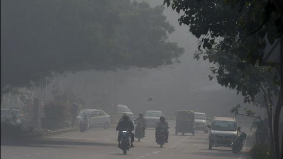 The findings of the study show that between November 1 and November 8, RK Puram recorded only one “severe” air quality day, compared to eight in Jahangirpuri and Wazirpur, and five in Alipur. (ANI)