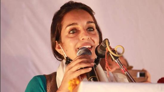 Haryana Democratic Front’s general secretary Chitra Sarwara addressing the media on the sidelines of the party’s second foundation day celebrations in Ambala Cantonment on Wednesday. (HT Photo)