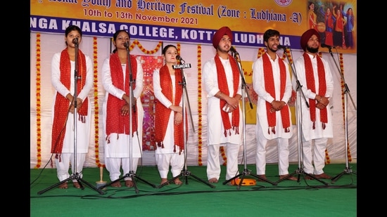 Students performing on Day 1 of the Panjab University Zonal Youth and Heritage Festival which commenced at Mata Ganga Khalsa College, Manji Sahib, Kottan, Ludhiana, on Wednesday. (HT Photo)