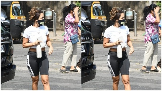 In monochrome, Malaika Arora slays Wednesday athleisure objectives 5 Malaika, for footwear, opted for comfy flip flops.(HT Photos/Varinder Chawla)