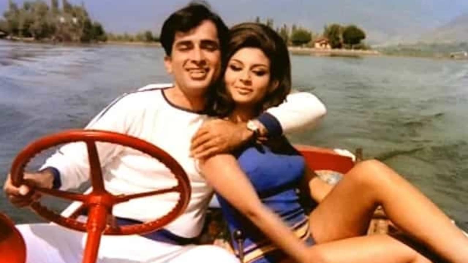 When Sharmila Tagore revealed how Shashi Kapoor stopped her from quitting a  film, son Saif Ali Khan's love for him | Bollywood - Hindustan Times