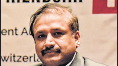 PMC, acting on instructions from municipal commissioner Vikram Kumar (in pic), will file a police case alleging that civic work valued at  ₹1 crore was carried out without any tender issued for the same. (HT )