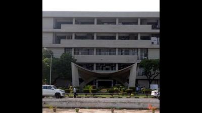 A special panel constituted by vice-chancellor Raj Kumar on Thursday took the decision that objections raised against house allotment rules by PU’s dental faculty will be taken up by the house allotment committee of the university. (HT File Photo/ Representational image) A special panel constituted by vice-chancellor Raj Kumar on Thursday took the decision that objections raised against house allotment rules by PU’s dental faculty will be taken up by the house allotment committee of the university. (HT File Photo/ Representational image)