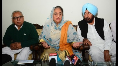 Former CM Rajinder Kaur Bhattal told newsmen that AAP had no concrete vision for Punjab and only wanted to enjoy the spoils of power. (HT Photo)