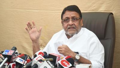 Matters came to a head on Thursday between Maharashtra minister of minority affairs Nawab Malik of the Nationalist Congress Party (NCP) and former chief minister and leader of opposition in the state assembly Devendra Fadnavis of the Bharatiya Janata Party (BJP) when their respective family members sent legal notices to each other for defamation. (HT PHOTO) Matters came to a head on Thursday between Maharashtra minister of minority affairs Nawab Malik of the Nationalist Congress Party (NCP) and former chief minister and leader of opposition in the state assembly Devendra Fadnavis of the Bharatiya Janata Party (BJP) when their respective family members sent legal notices to each other for defamation. (HT PHOTO)