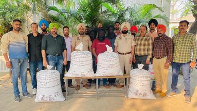 The drug peddlers arrested by the CIA-1 staff with 100kg poppy husk in the police custody in Ludhiana on Thursday. (HT Photo) The drug peddlers arrested by the CIA-1 staff with 100kg poppy husk in the police custody in Ludhiana on Thursday. (HT Photo)
